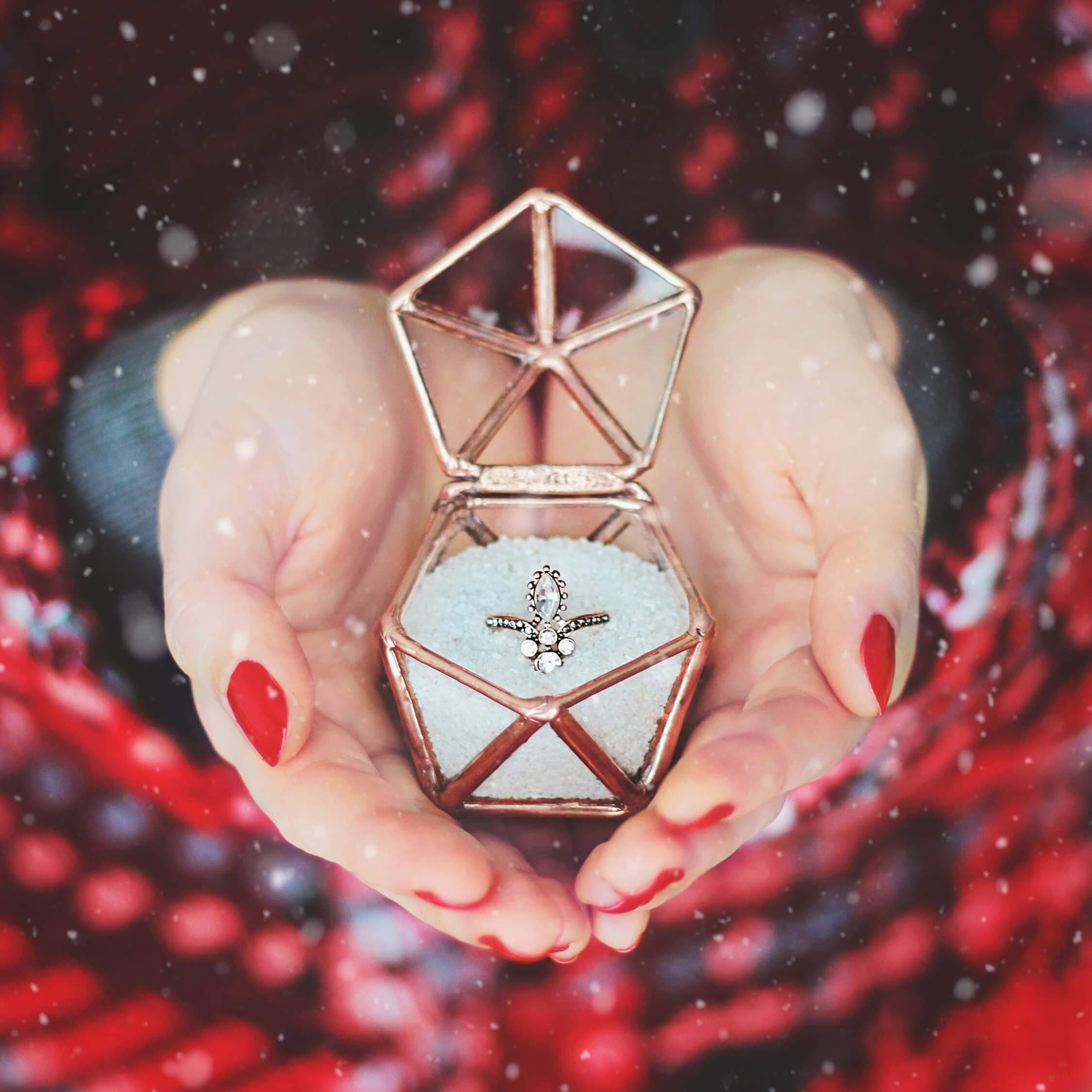 Waen Wedding Ring Box Collection Geometric Glass Ring Box (Copper, Silver, Black)