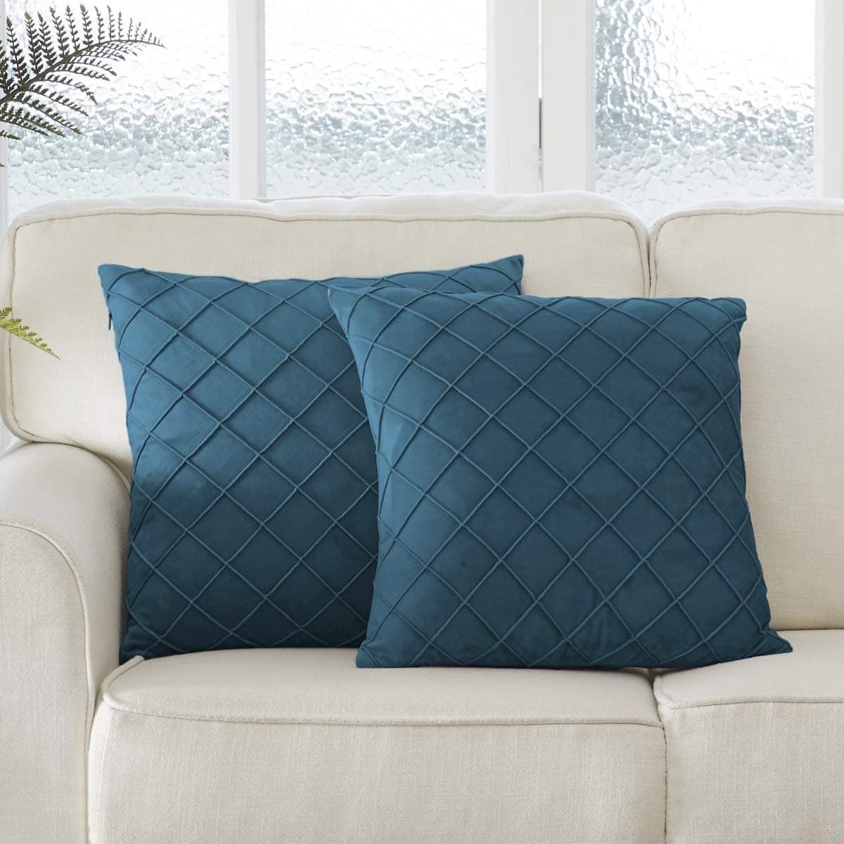 OMMATO Blue Cushion Covers 18x18 Inches Velvet Square Decorative Throw Pillow Cases for Sofa Bedroom Living room Set of 2 Peacock Blue