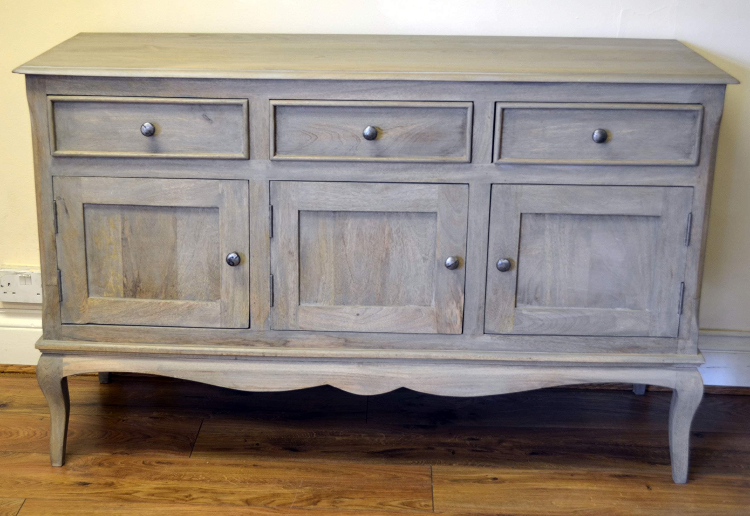 Bordeaux Antique Grey Solid Mango Shabby Chic Vintage 3 Door Sideboard Cupboard Cabinet Living Dining Room Furniture