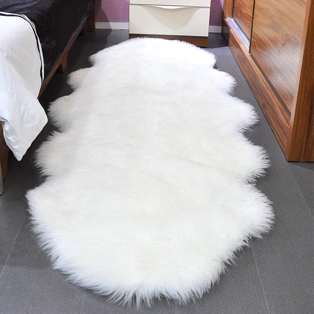 Faux Sheepskin Rugs, Soft Fluffy Faux Chair Cover Hairy Washable Carpet Non Slip Mats for Chair Bed Sofa Floor with Extra Long Wool (White, 60x160CM)