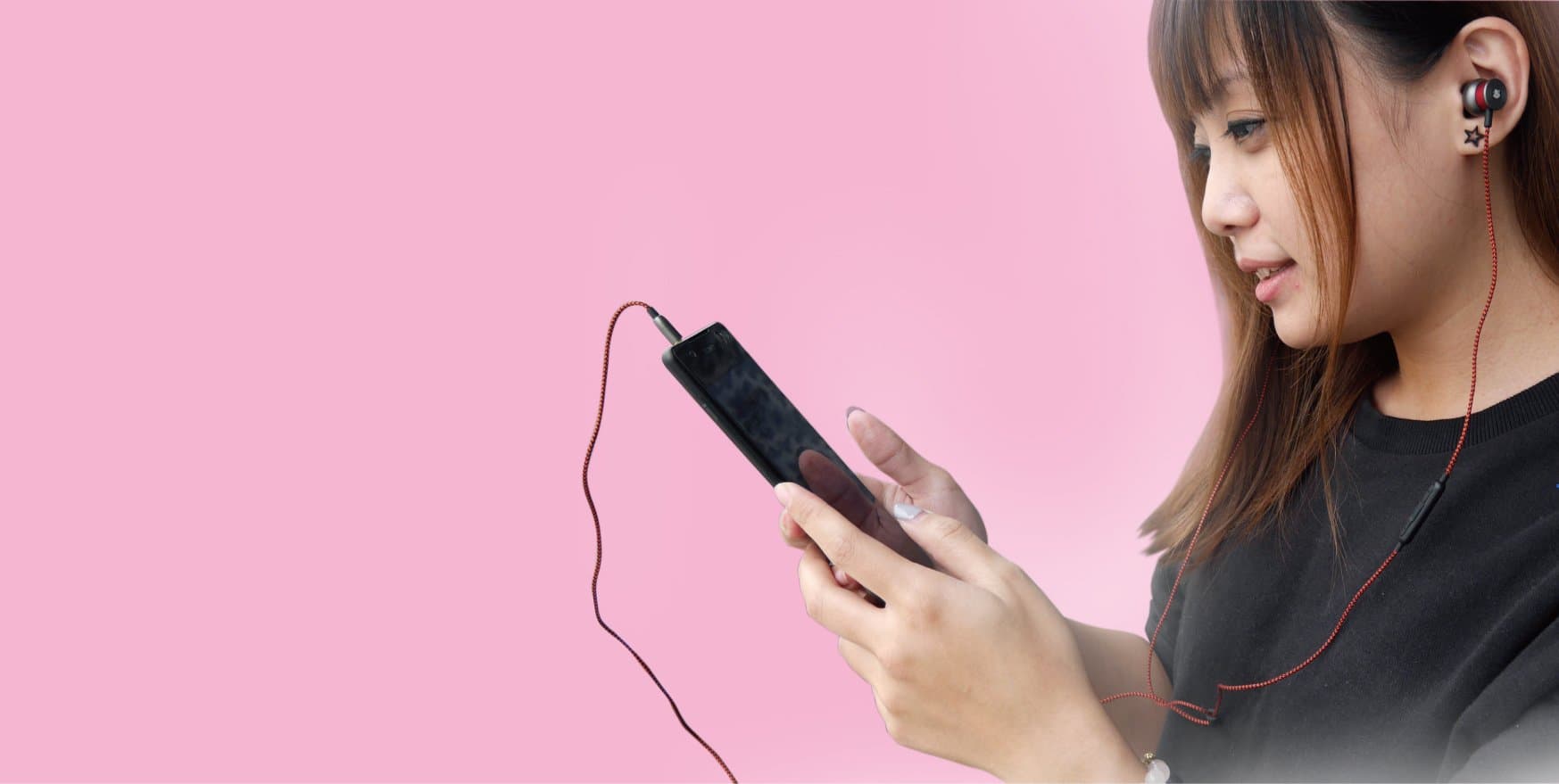 daruma Hi Def Headphones with Microphone - Loud BASS Premium Hi-Fi Sound - Noise Cancelling in Ear Earphones (Red) - Durable Tangle Free Braided Cord Metal Earbuds with Volume Control