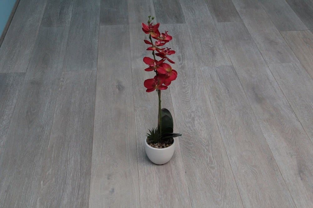 Brushed & White-Oiled Real Oak Wood Flooring 20/6x190x1900mm EO2022 Sample